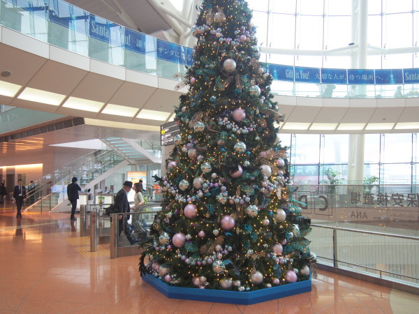 9735円 上品なスタイル クリスマス 飾り 工芸の装飾をぶら下げ60センチメートルクリスマスメープルの葉ブドウ果実の花輪ガーランドドア
